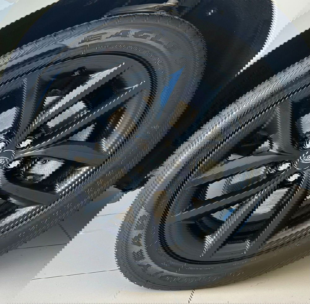 Land Rover Range Rover Velar usata a Ferrara (9)