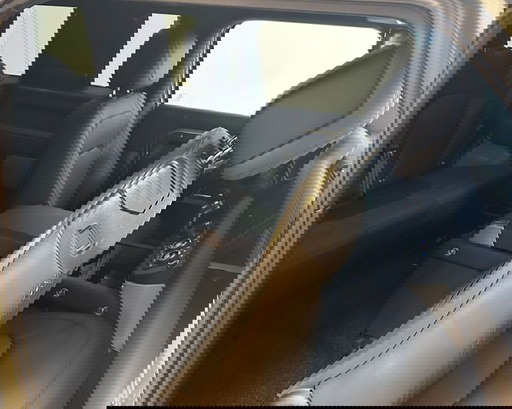 Land Rover Defender usata a Ferrara (5)