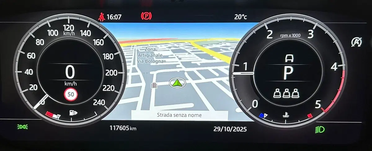 Land Rover Discovery Sport usata a Ferrara (10)