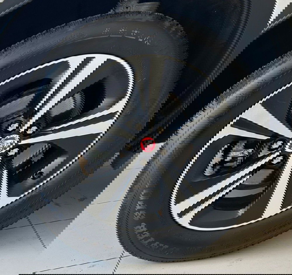 Jaguar E-Pace usata a Ferrara (9)