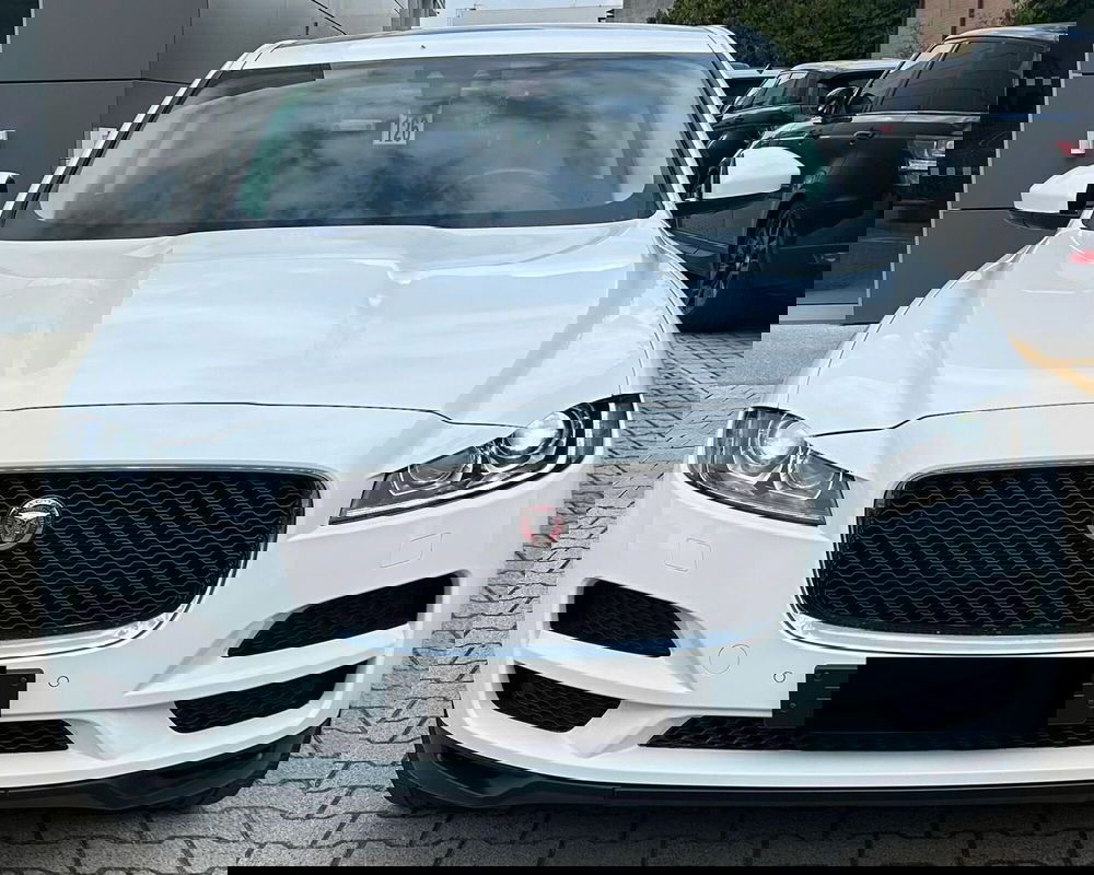 Jaguar F-Pace usata a Ferrara (8)