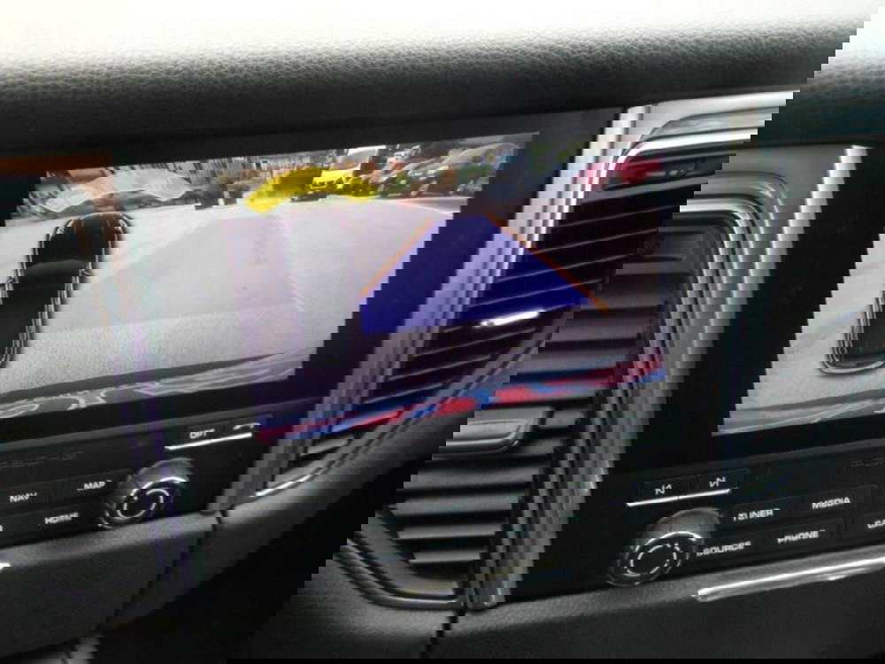 Porsche Macan usata a Chieti (16)