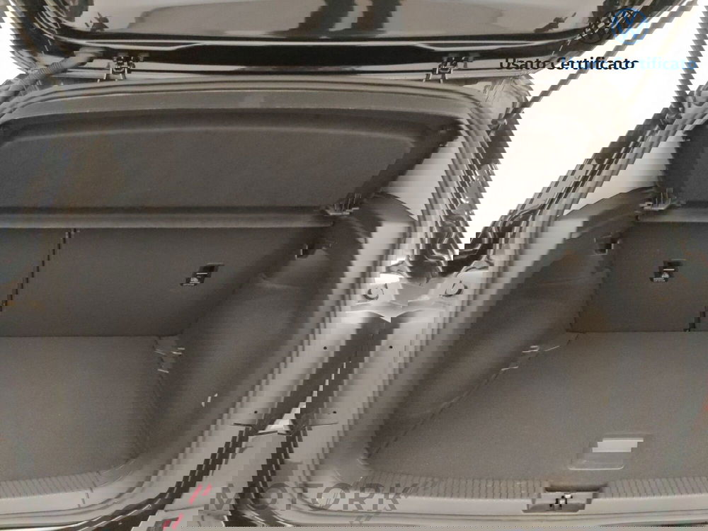 Volkswagen T-Cross usata a Varese (10)