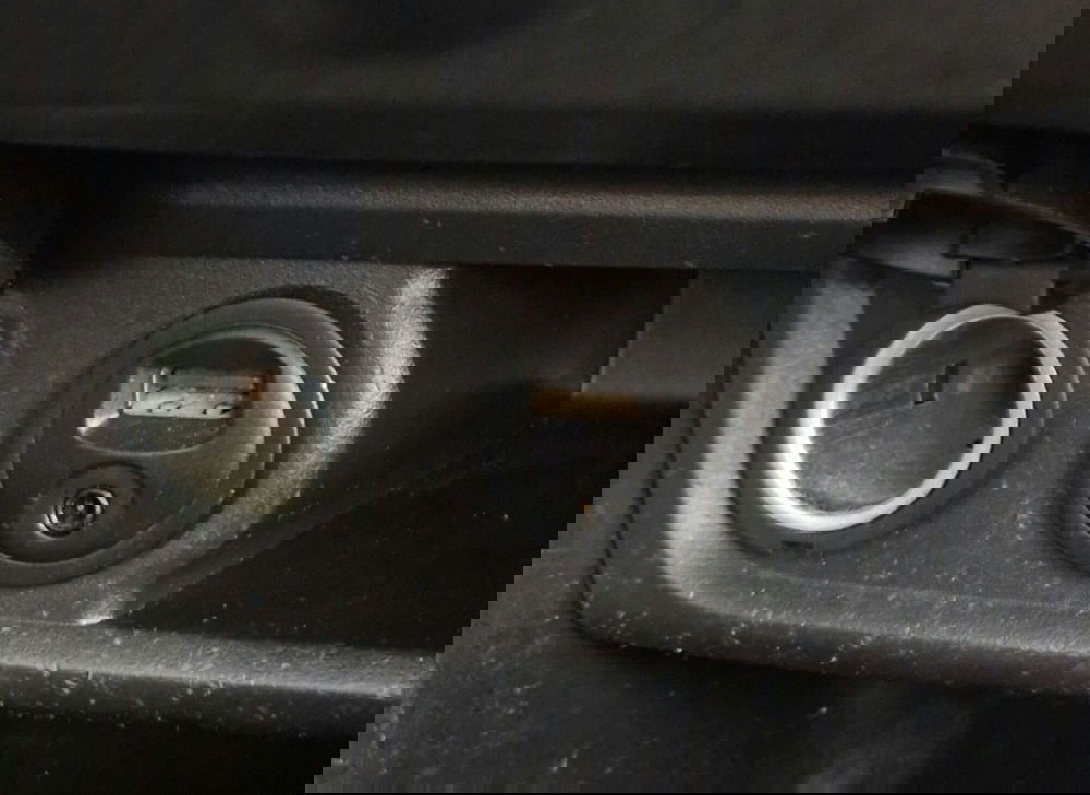 Peugeot 208 usata a Terni (15)