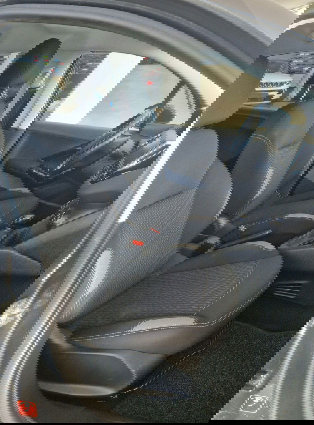 Peugeot 208 usata a Terni (8)