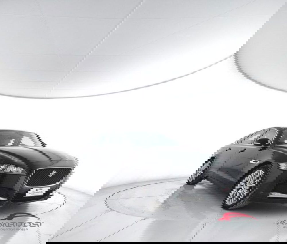 Jaguar XF usata a Perugia (2)