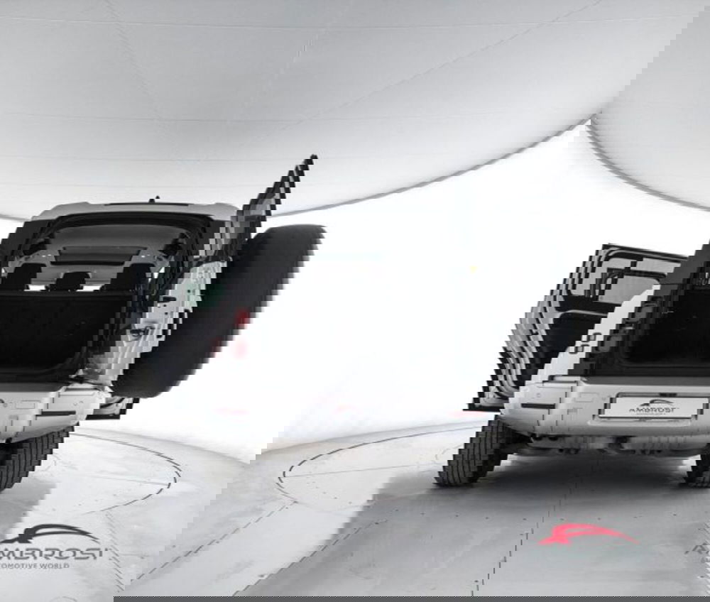 Land Rover Defender usata a Perugia (7)