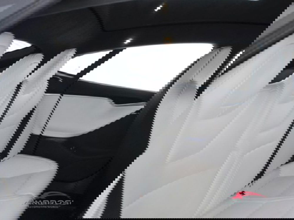 Tesla Model S usata a Perugia (11)