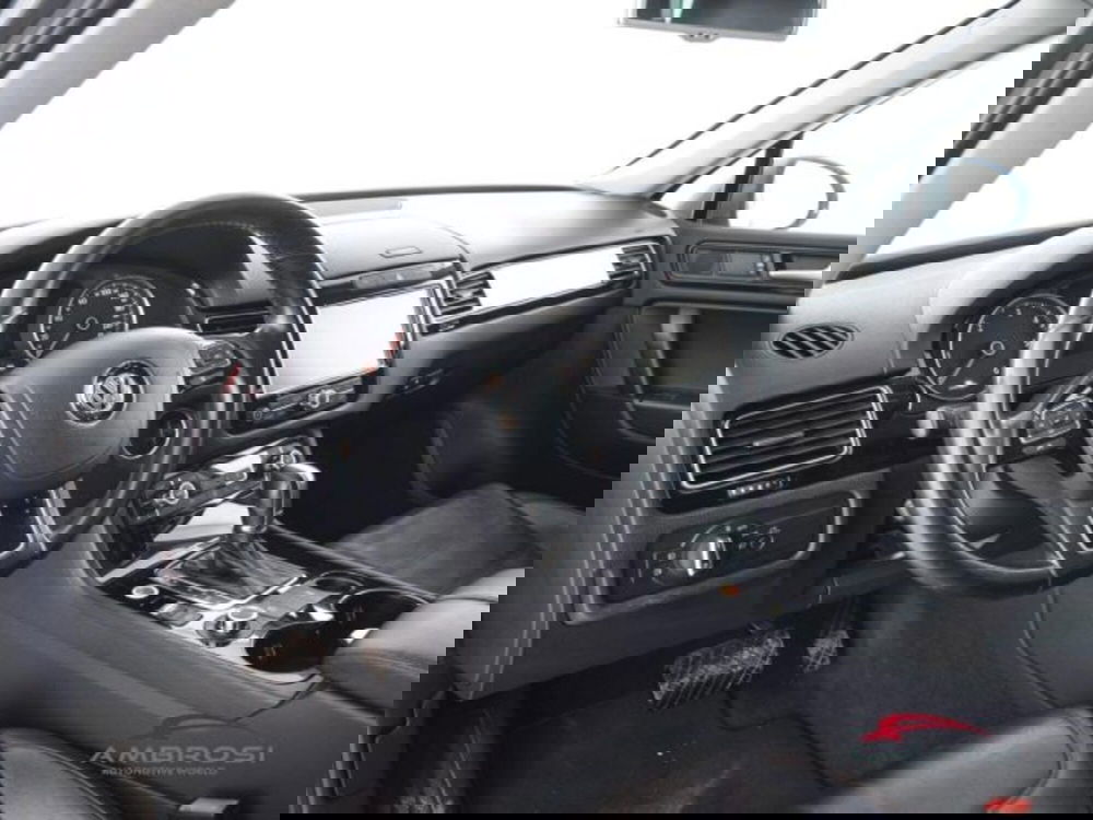 Volkswagen Touareg usata a Perugia (8)