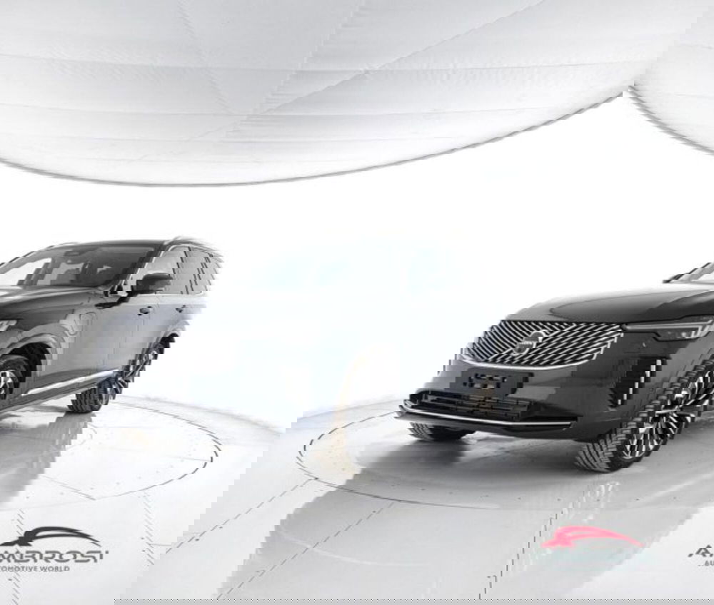 Volvo XC90 nuova a Perugia