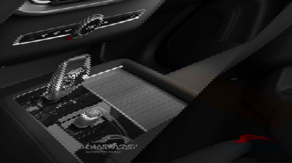 Volvo XC90 nuova a Perugia (12)