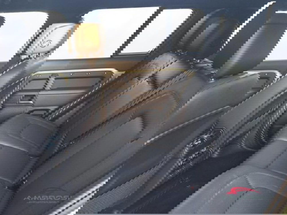 Land Rover Defender nuova a Perugia (10)