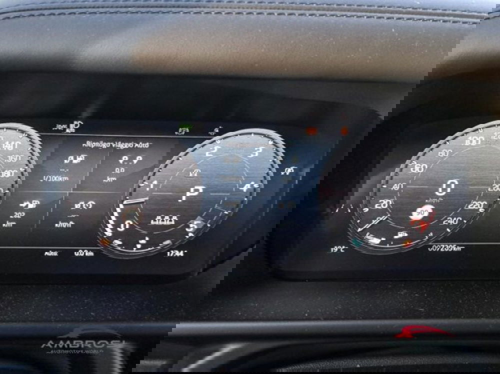 Land Rover Defender nuova a Perugia (12)