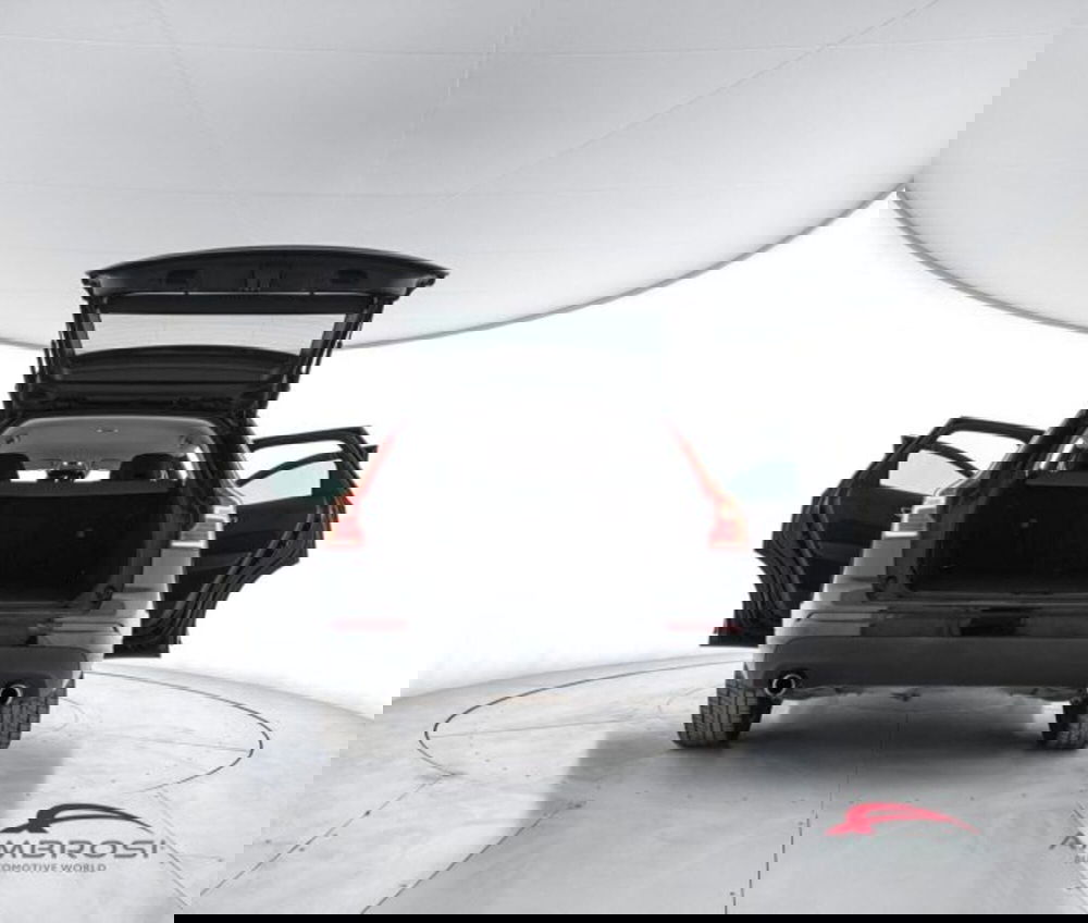 Volvo XC60 usata a Perugia (7)