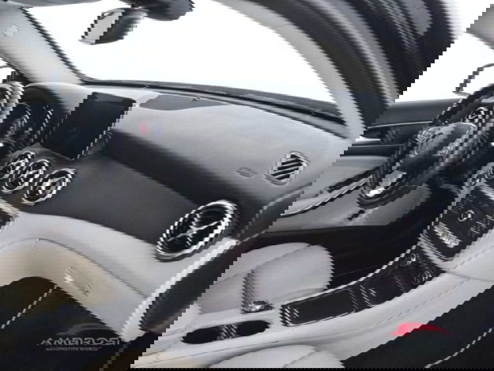 Mercedes-Benz GLA SUV usata a Perugia (12)