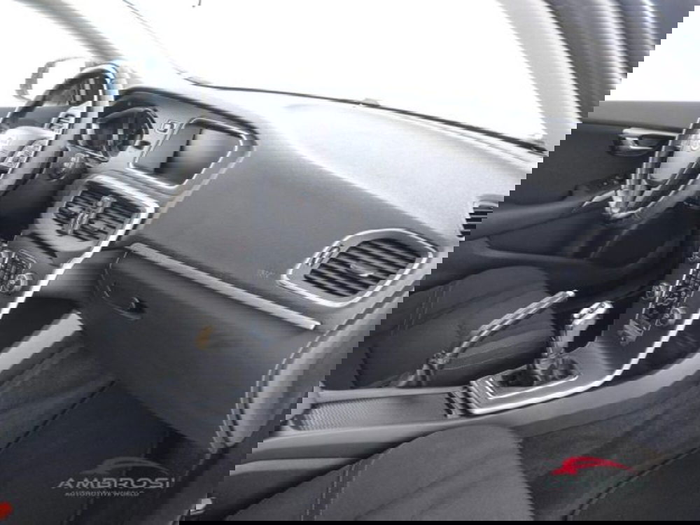 Volvo V40 Cross Country usata a Perugia (12)