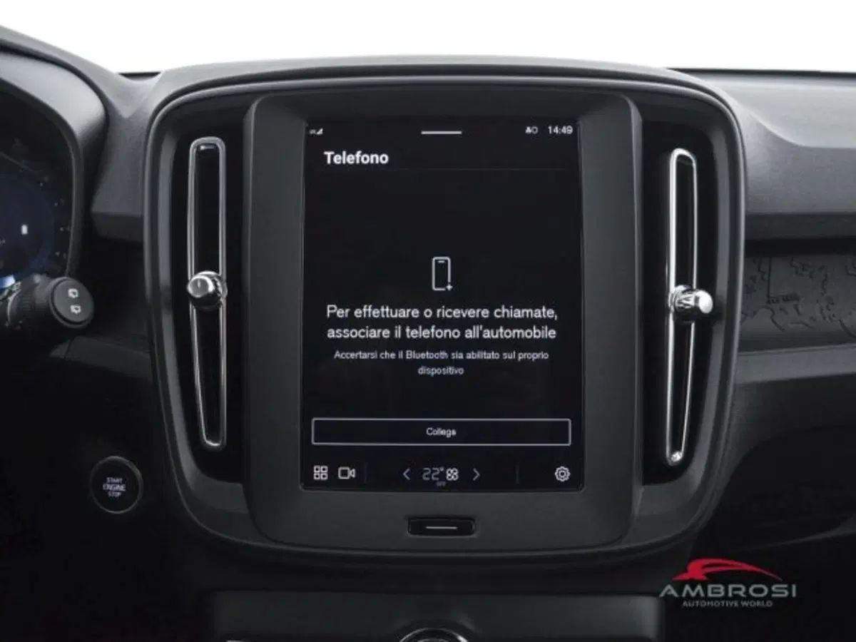 Volvo XC40 nuova a Perugia (8)