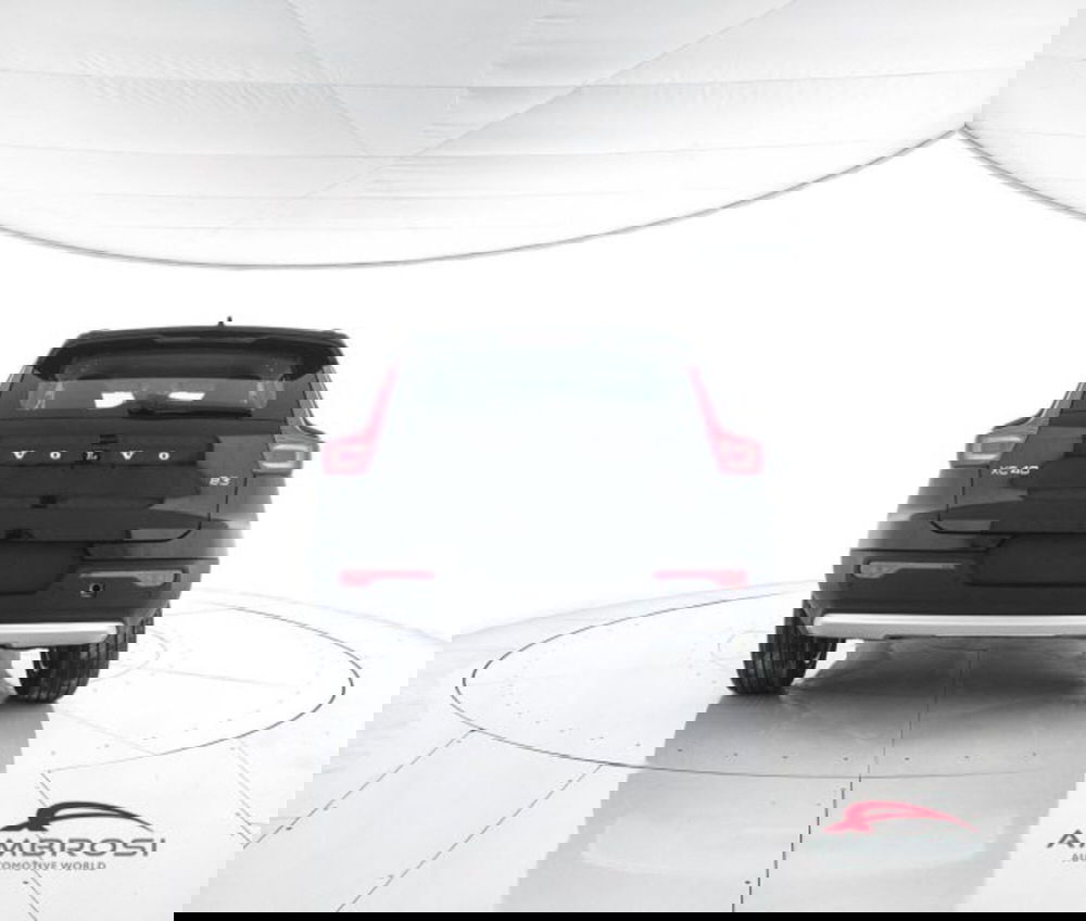 Volvo XC40 nuova a Perugia (6)