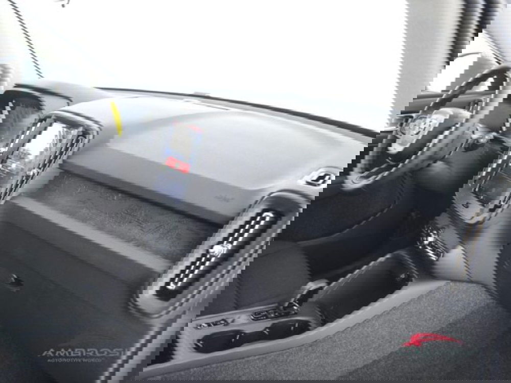 Volvo XC40 nuova a Perugia (12)