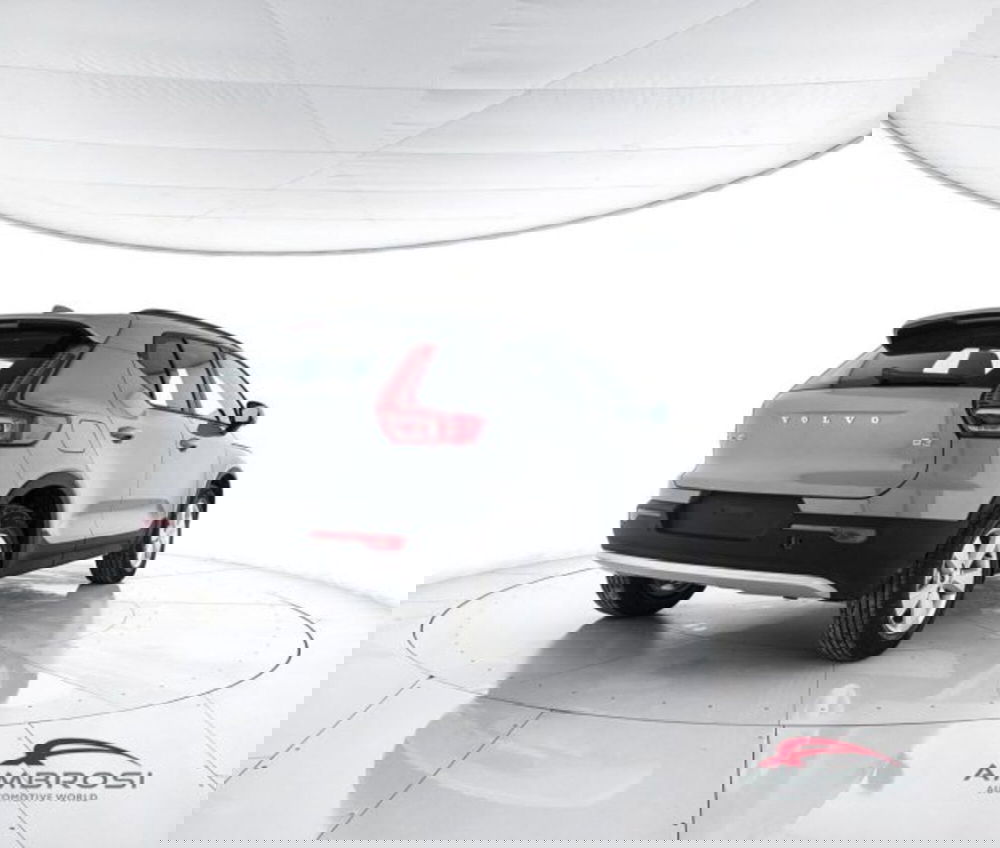 Volvo XC40 nuova a Perugia (3)