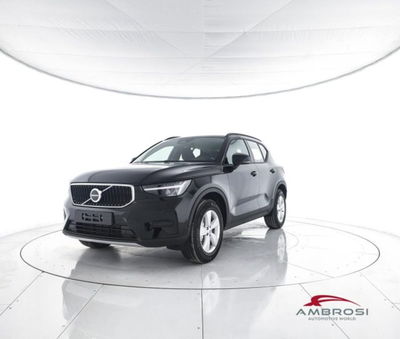 Volvo XC40 B3 automatico Essential nuova a Corciano