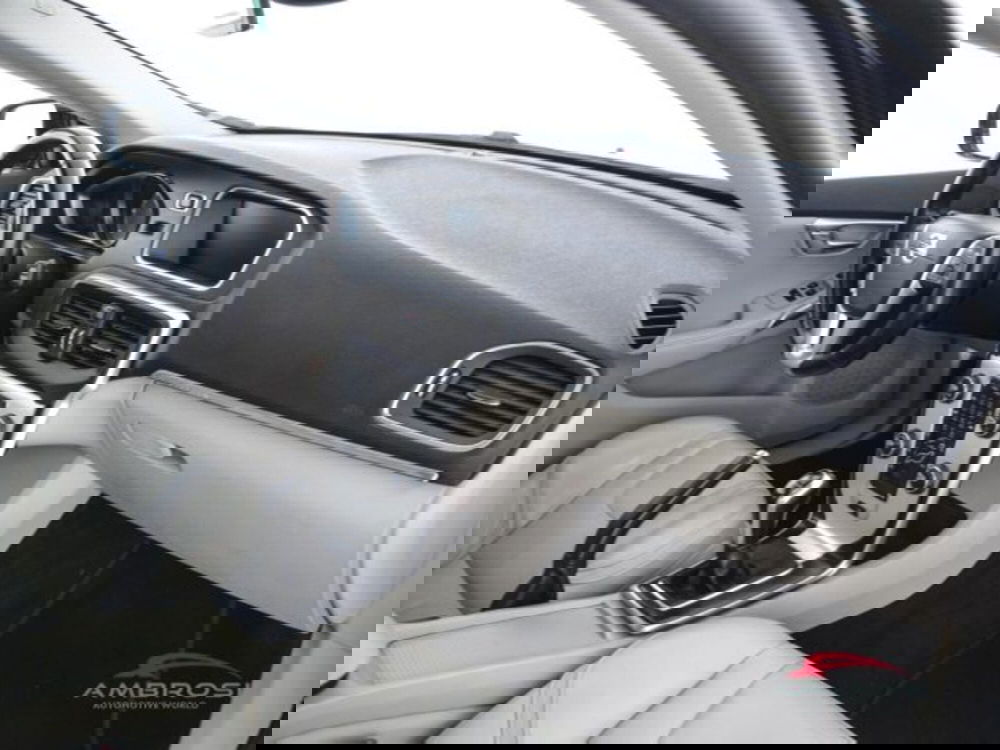 Volvo V40 Cross Country usata a Perugia (12)