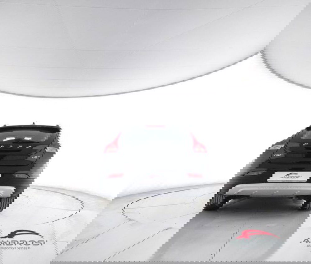 Volvo V40 Cross Country usata a Perugia (6)