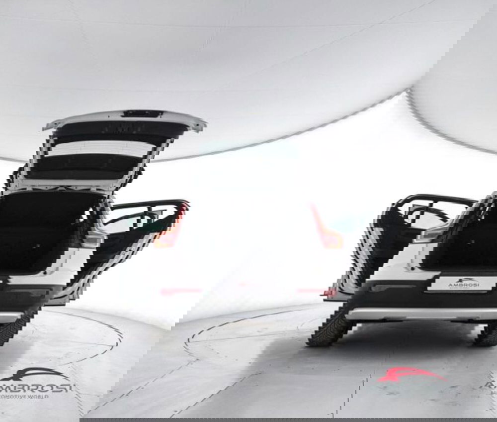 Volvo XC40 usata a Perugia (7)