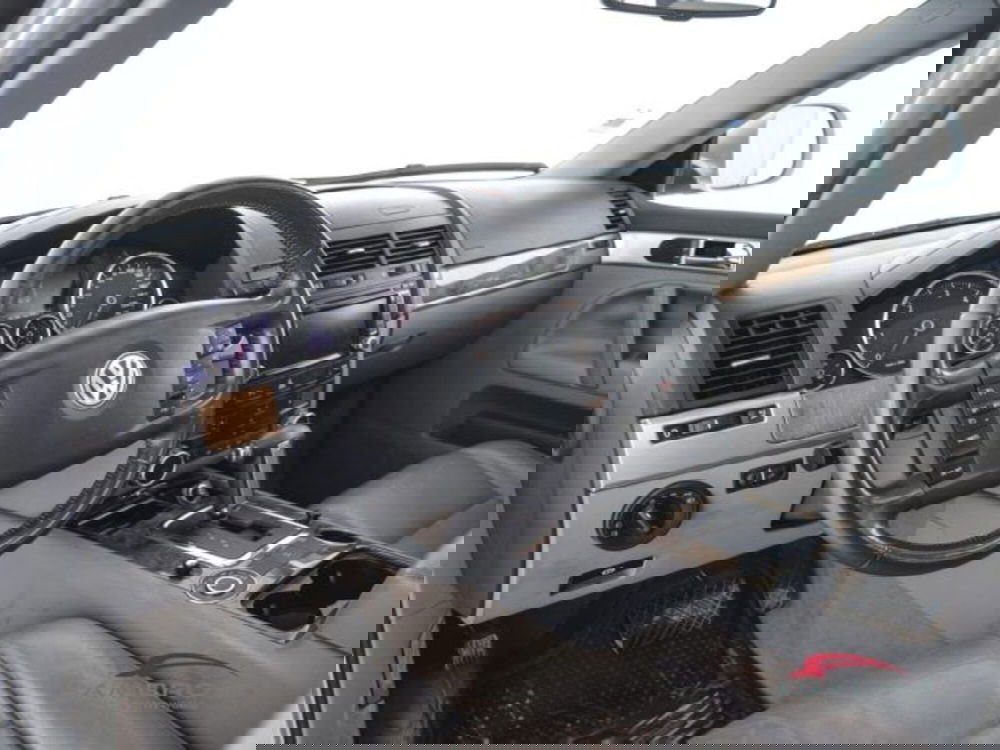 Volkswagen Touareg usata a Perugia (8)