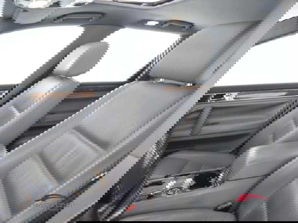 Volkswagen Touareg usata a Perugia (9)