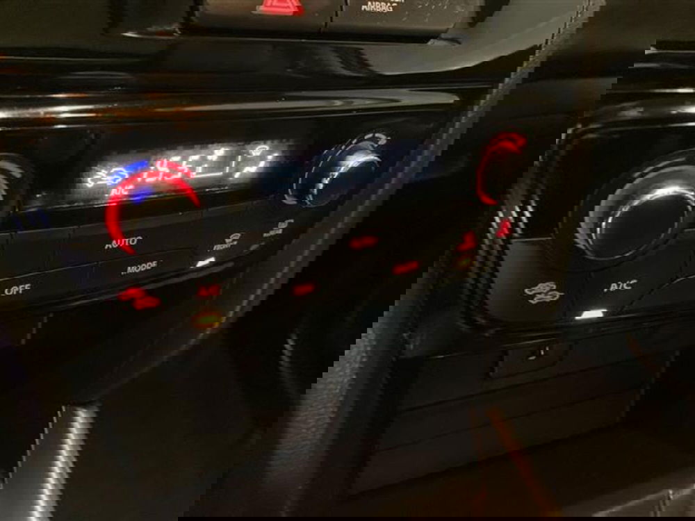 Suzuki Vitara usata a Como (20)