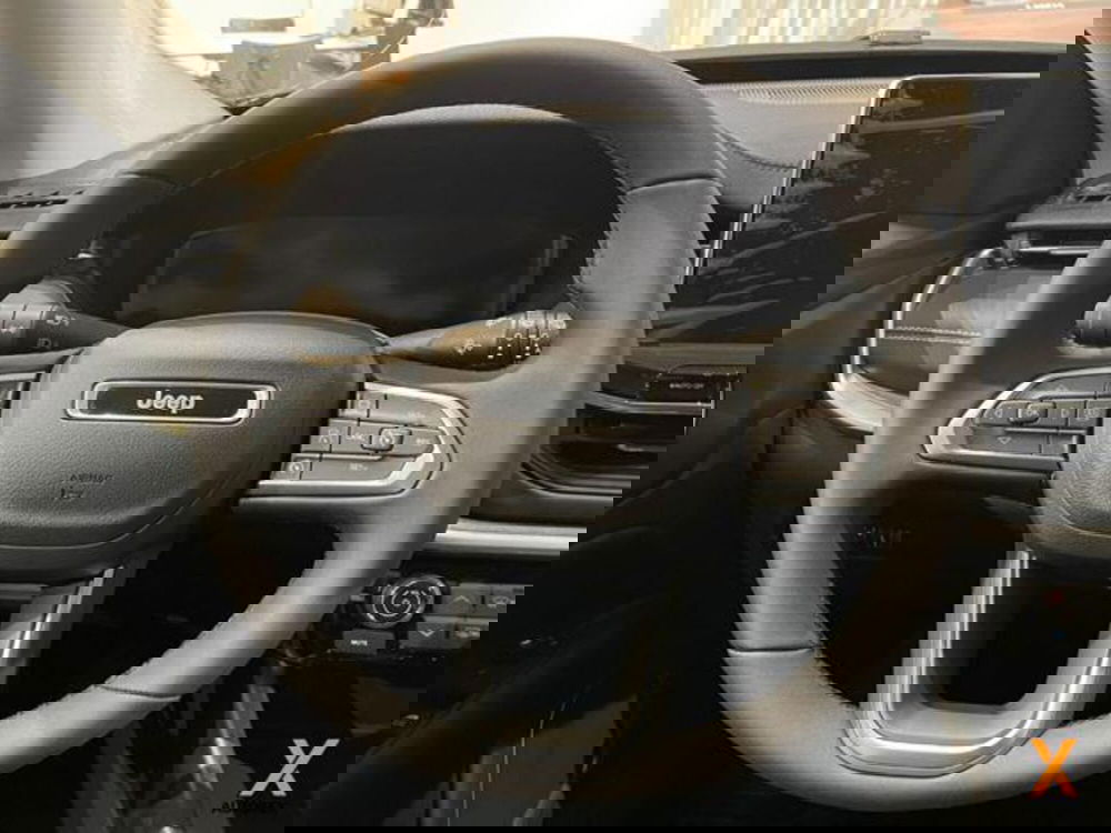 Jeep Compass nuova a Varese (15)