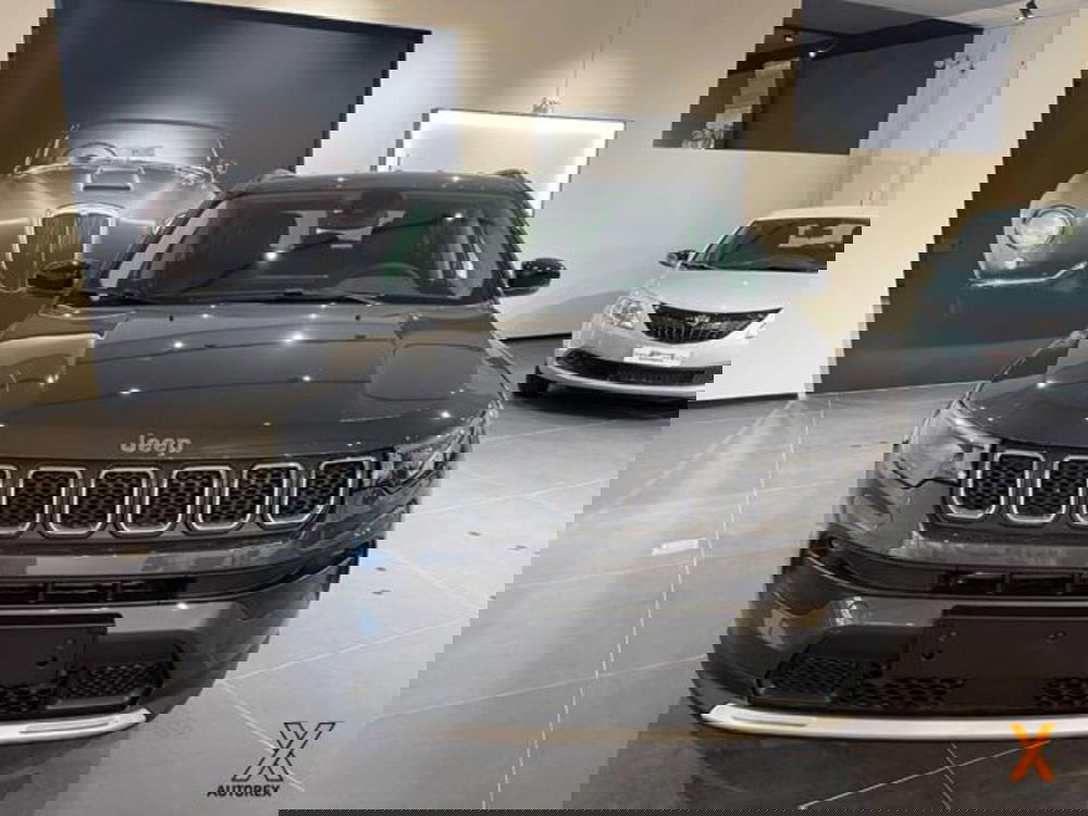 Jeep Compass nuova a Varese (2)