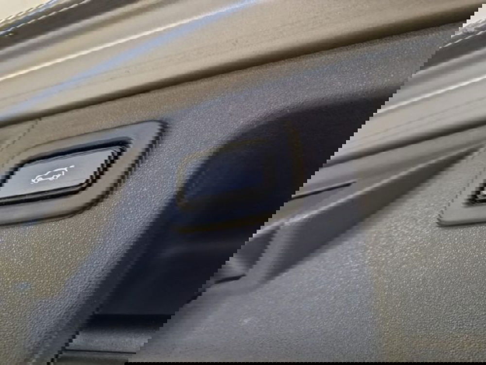 Land Rover Discovery Sport usata a Livorno (20)