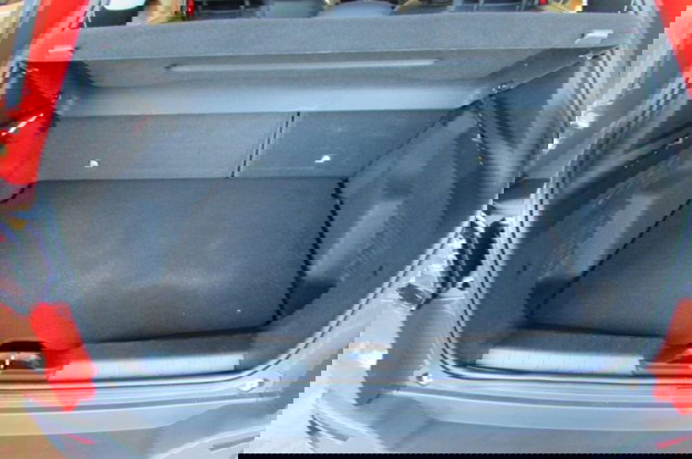 Jeep Avenger usata a Milano (15)