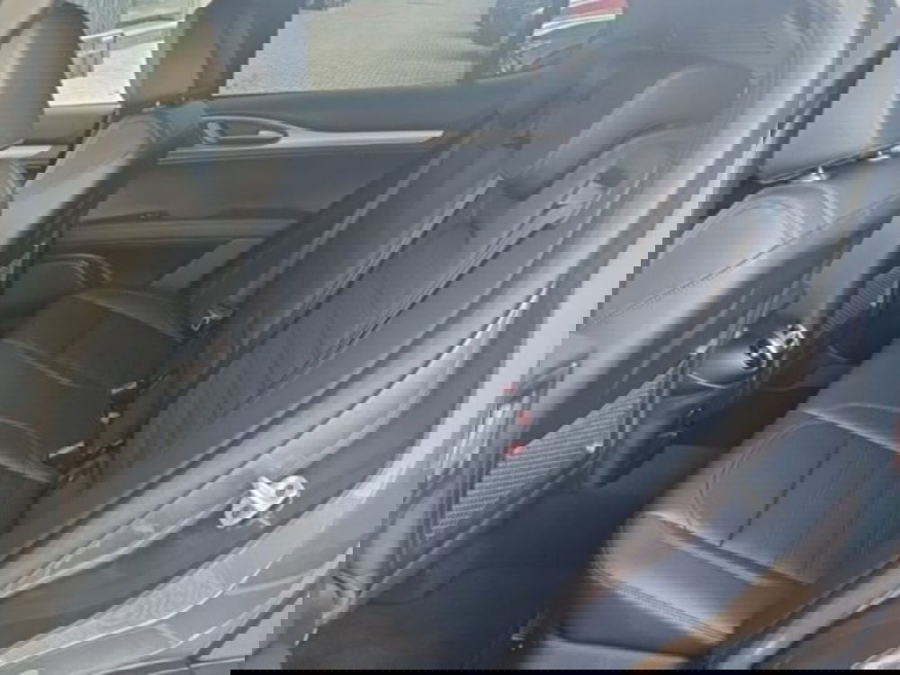 Alfa Romeo Stelvio nuova a Monza e Brianza (12)