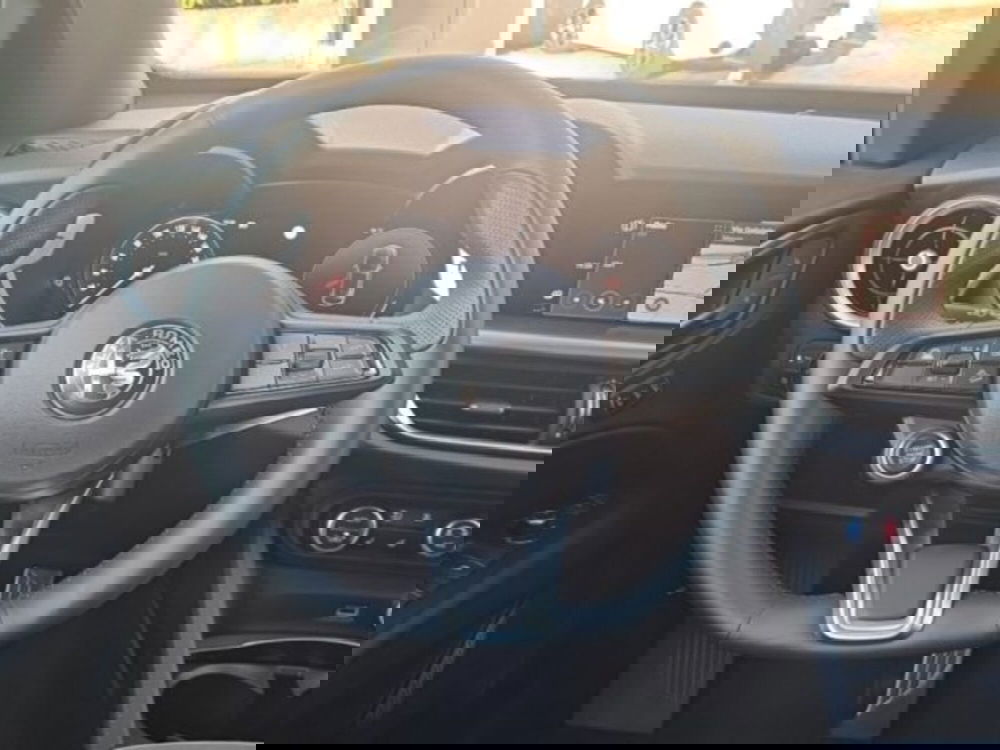 Alfa Romeo Stelvio nuova a Monza e Brianza (9)