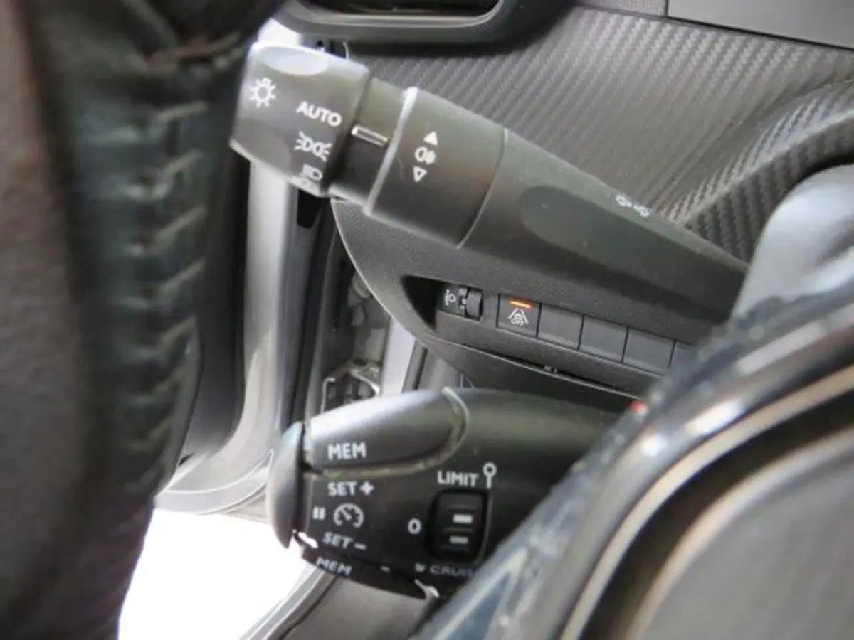 Peugeot 208 usata a Lodi (14)