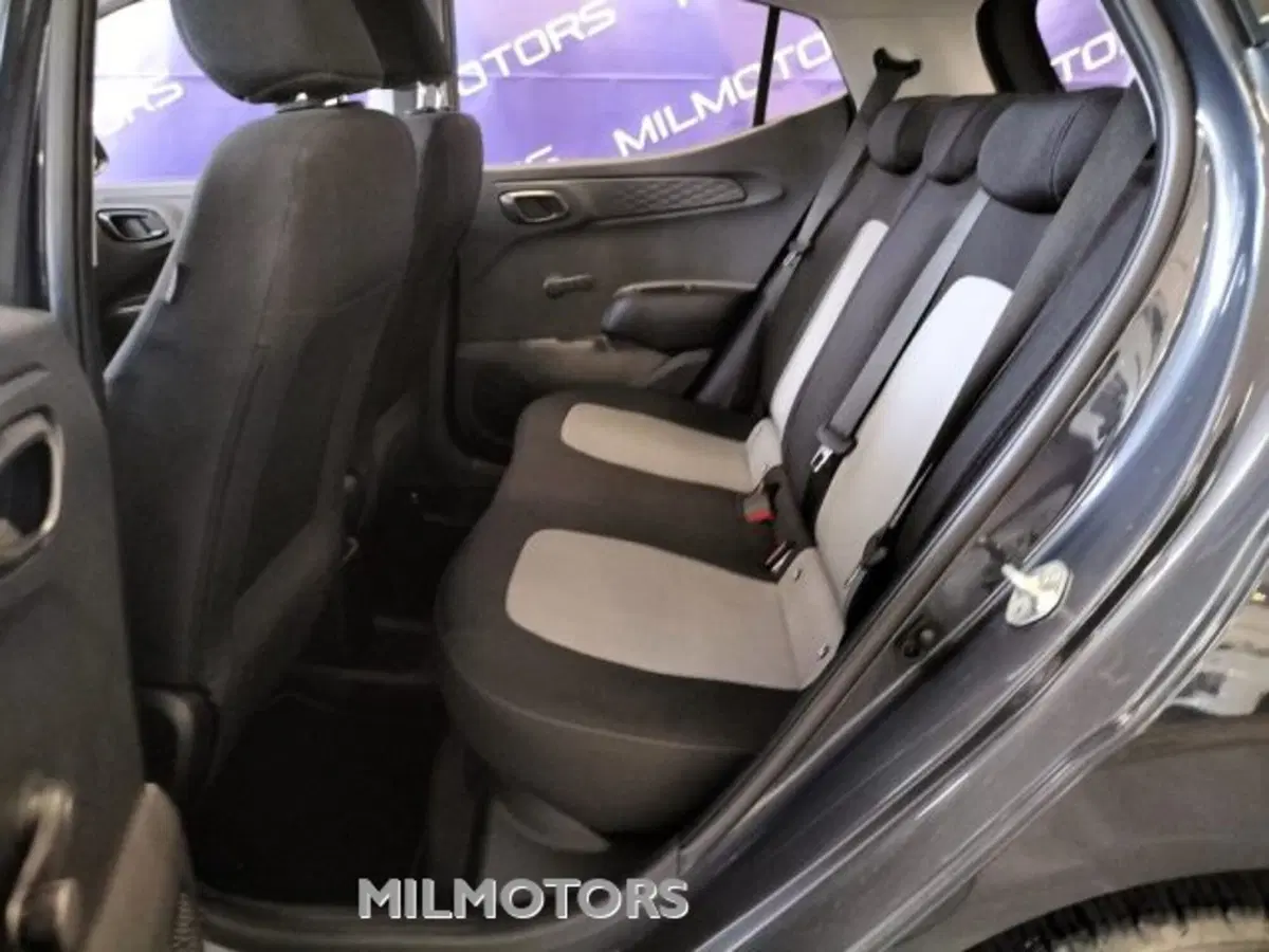 Hyundai i10 usata a Messina (11)