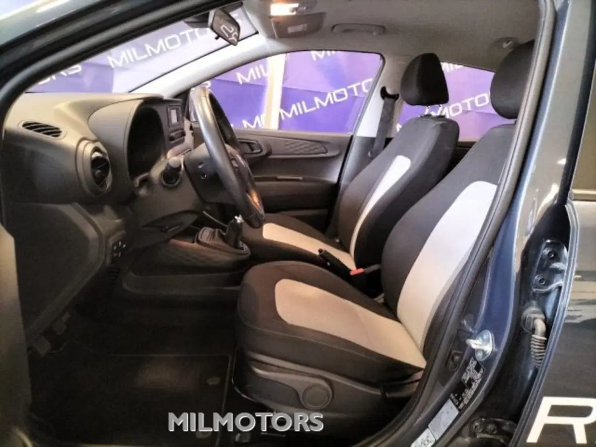 Hyundai i10 usata a Messina (9)