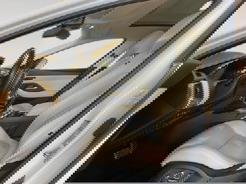 Jaguar E-Pace usata a Torino (7)