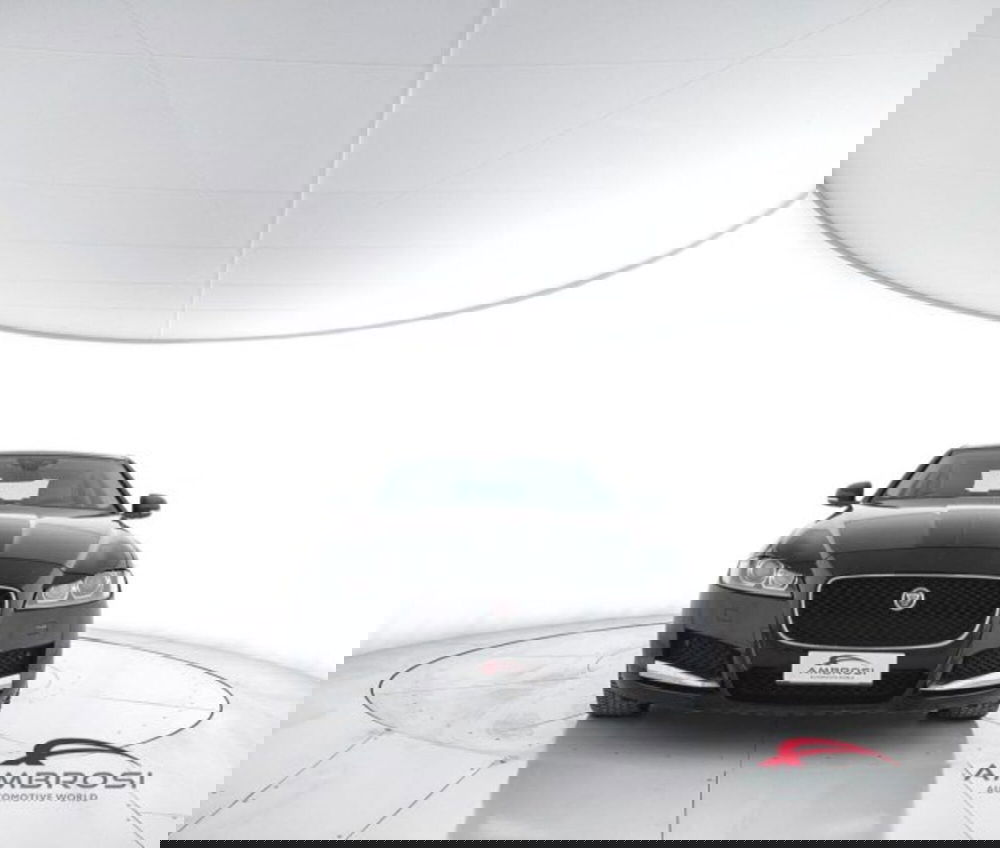 Jaguar XF usata a Perugia (5)