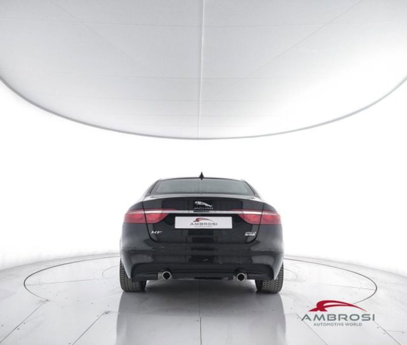 Jaguar XF usata a Perugia (6)
