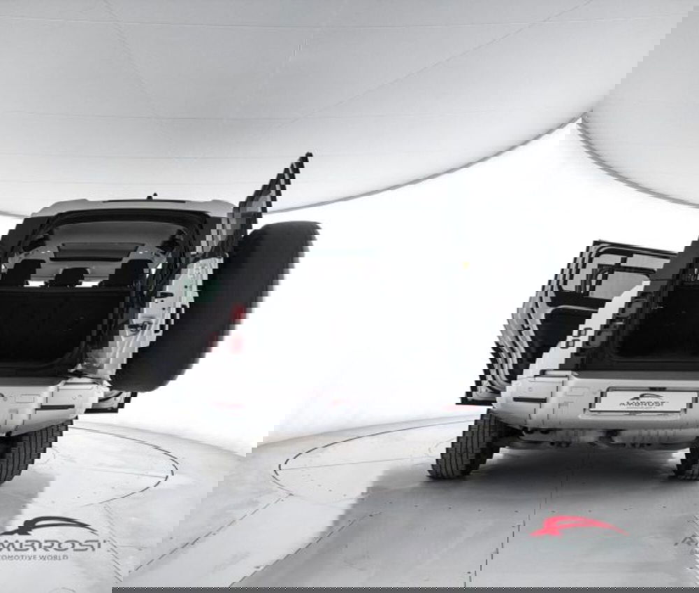 Land Rover Defender usata a Perugia (7)