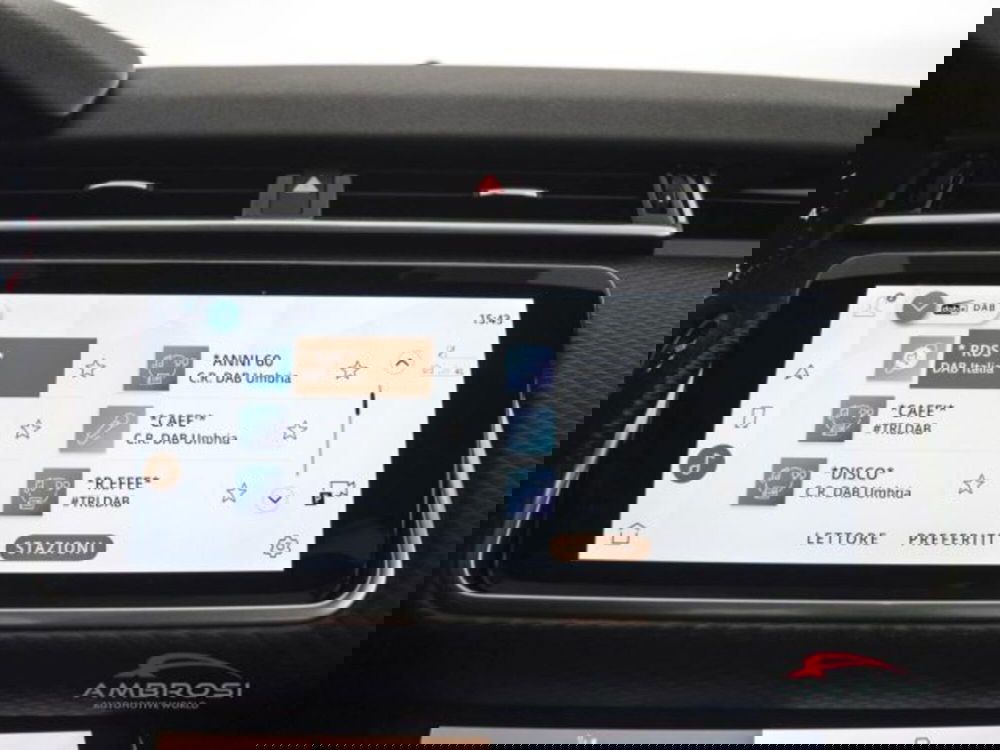 Land Rover Range Rover Velar usata a Perugia (14)