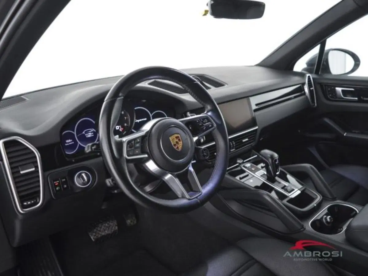 Porsche Cayenne Coupé usata a Perugia (6)