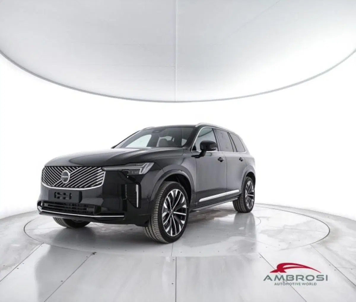 Volvo XC90 nuova a Perugia
