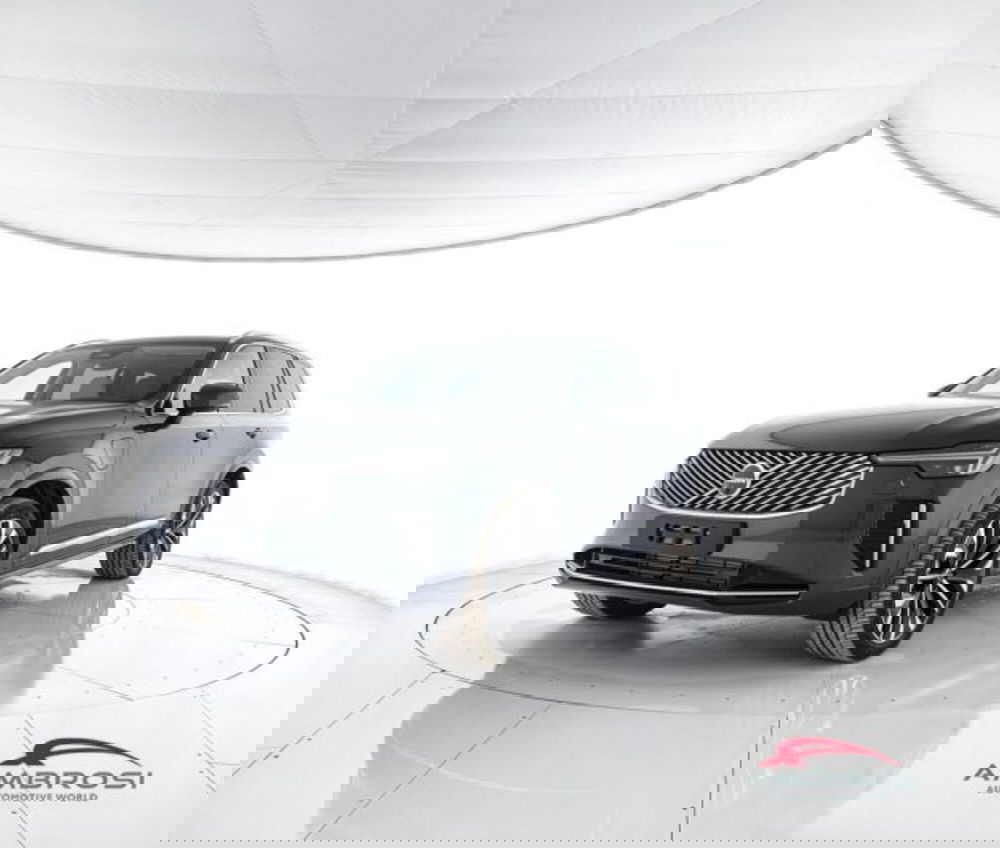 Volvo XC90 nuova a Perugia