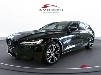 Volvo V60 B4 automatico Plus Dark nuova a Corciano