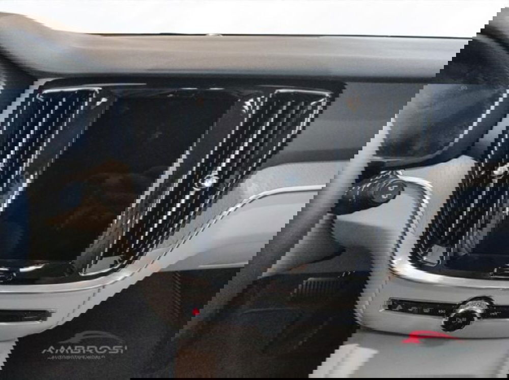 Volvo V60 nuova a Perugia (12)